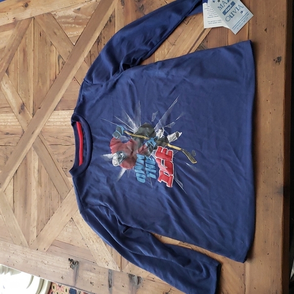 MAX& Olivia Own the ice long sleeve top - Picture 1 of 2
